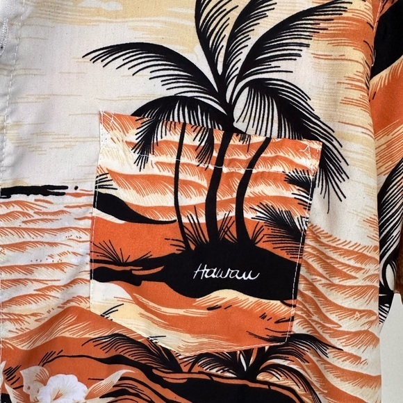 Unisex Hawaiian button up‎ - Picture 3 of 4